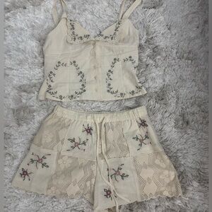 Zara Boho Cream Floral Embroidered Set. Short S and top XS
